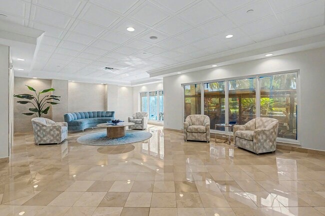 Building Photo - 4301 N Ocean Blvd