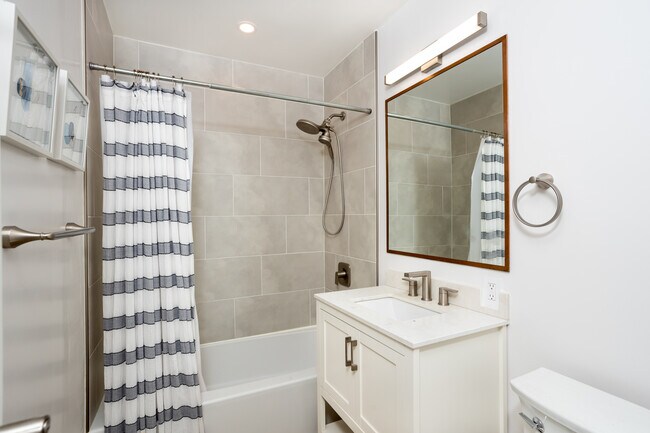 Building Photo - 4742 Seaford Pl