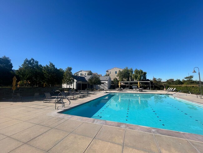 Building Photo - Modern 4 Bedroom Home with Downstairs Suite, Owned Solar & Resort-Style HOA Amenities