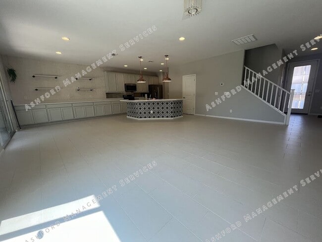 Building Photo - Beautiful 3-Bedroom Home in Sky Crossing w...