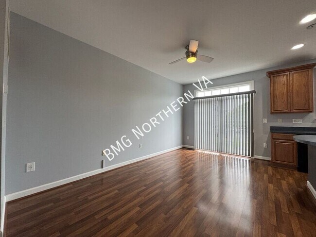 Building Photo - 10673 General Kirkland Dr