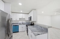 Building Photo - 28 Seville Dr