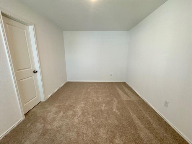 Building Photo - 60 Trinity Cir
