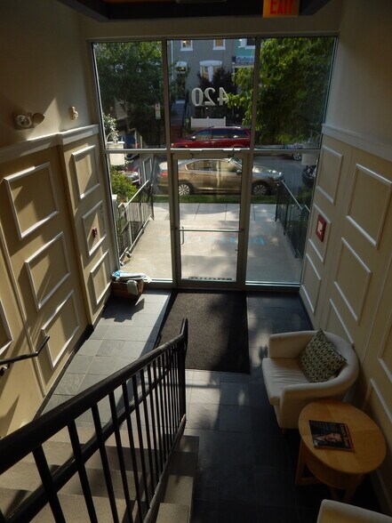 Building Photo - 420 16th St SE