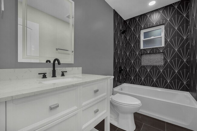 Building Photo - 1027-1029 Madison Ave