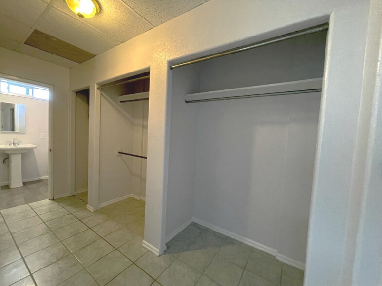 Building Photo - 7281 Nohili St