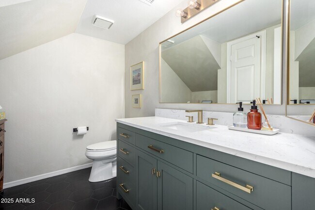 Building Photo - 6513 N 81st Pl