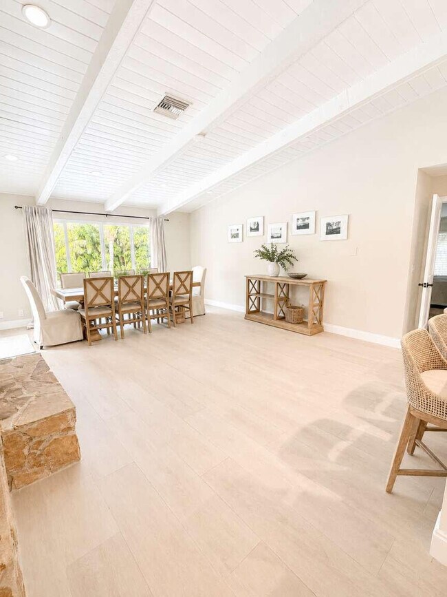 Building Photo - 2932 Banyan Blvd Cir NW