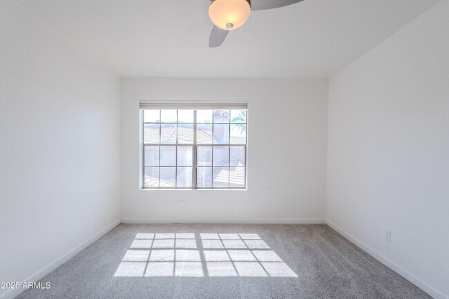 Building Photo - 5950 N 78th St