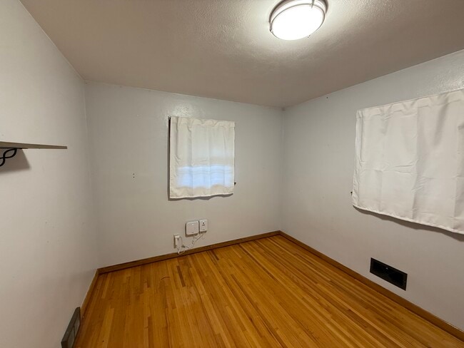 Building Photo - 2179 Margaret St