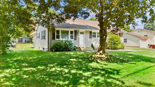 Primary Photo - 26 Marshall Rd