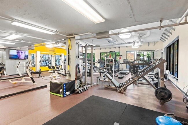 Building Photo - 700 Grove St