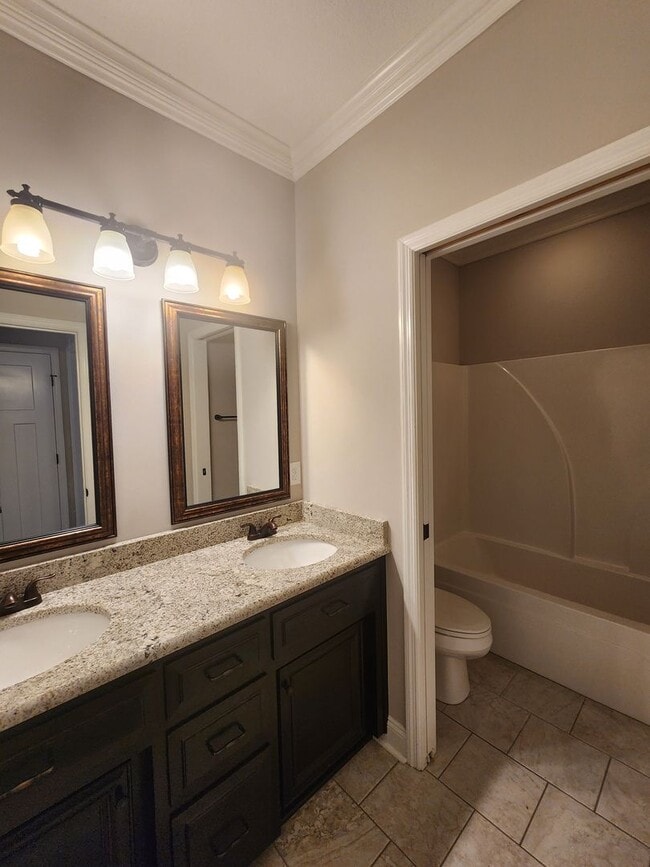 Building Photo - Charming 3-Bedroom Home with Modern Upgrades & Neighborhood Playground in Valdosta