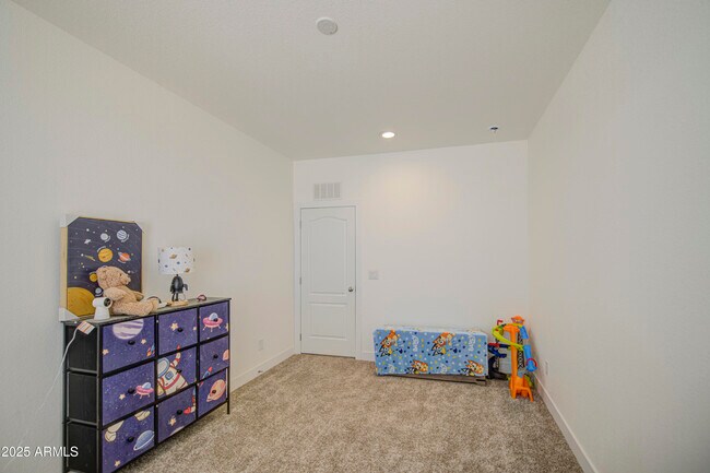Building Photo - 4057 SOLAR St