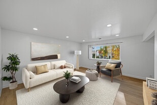 Building Photo - 1731 Ross Cir