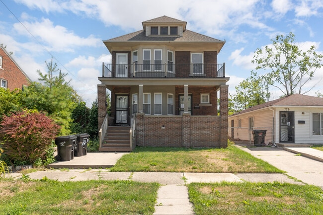 Primary Photo - 734 Ashland St