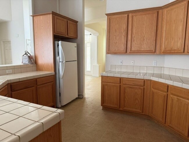 Building Photo - Beautiful 3 bed home with 3 car garage in Indian Hills behind Target