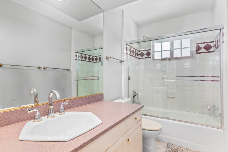Building Photo - 6073 Wenrich Dr