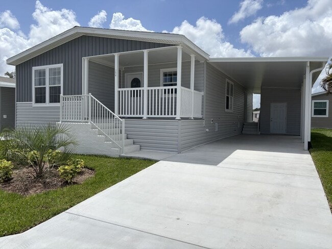 Building Photo - 7426 43rd Dr N
