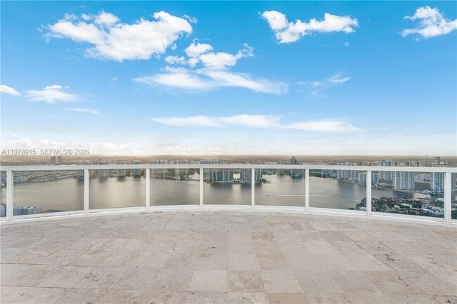 Building Photo - 18201 Collins Ave