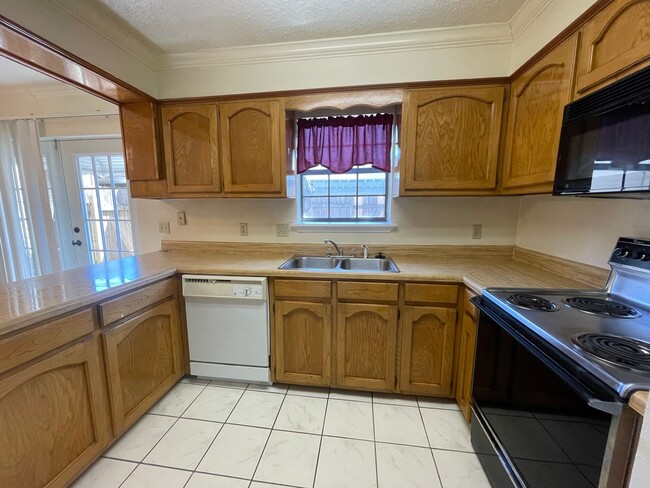 Building Photo - Convince is the key! Make the call today!