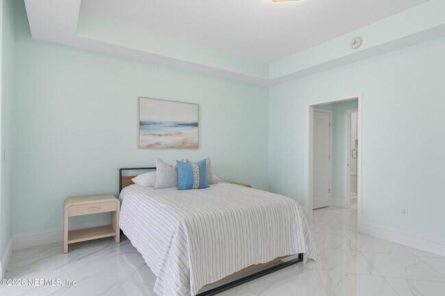 Building Photo - 200 Ocean Crest Dr