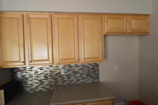 Building Photo - COMING SOON!! 5 bed 3 bath, 3000 + SFT with pool in Carino Estates, Chandler