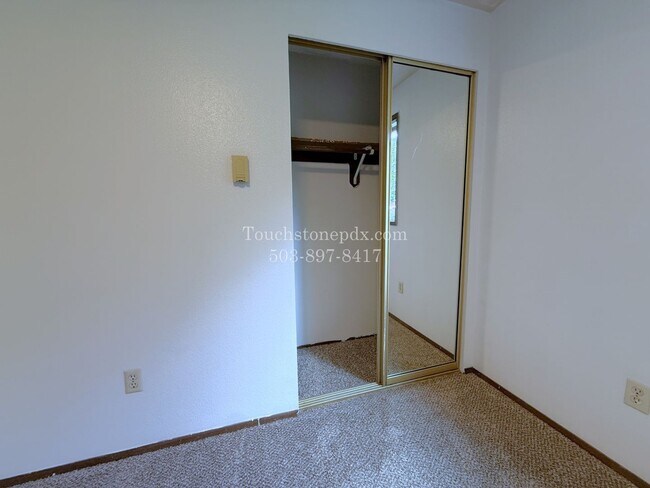 Building Photo - MFP-00108