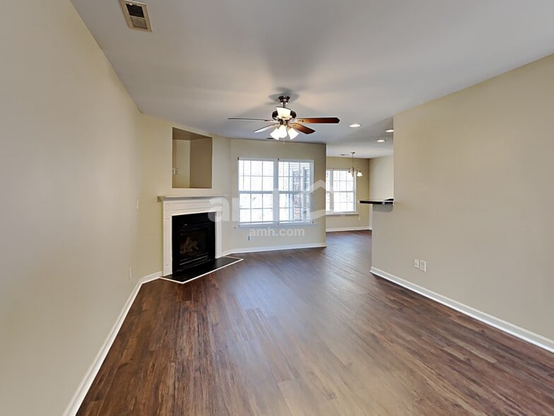 Building Photo - 5145 Chasteal Trail