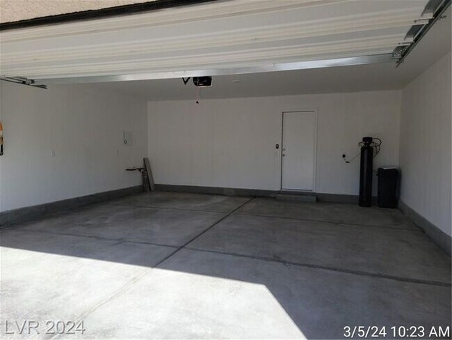 Building Photo - COMING SOON - Ready no later than the begi...
