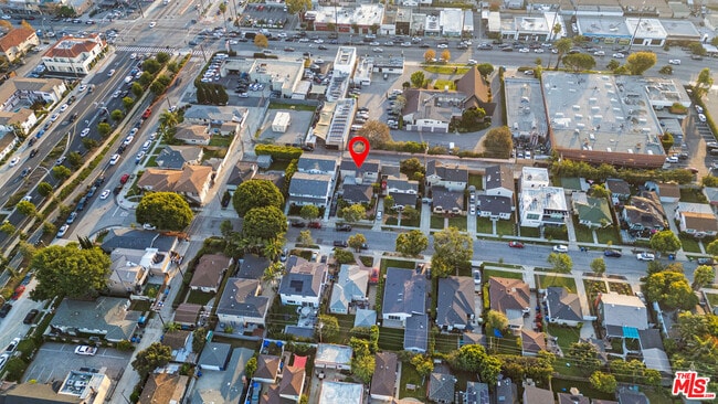 Building Photo - 4183 Commonwealth Ave