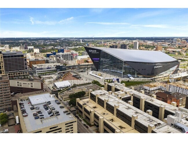 Building Photo - 740 Portland Ave