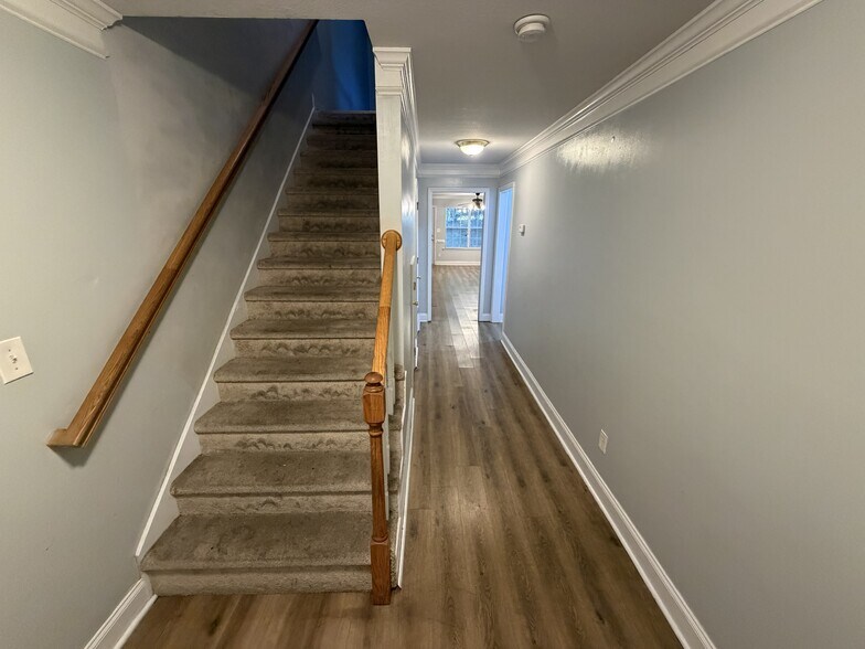 Hallway - 2058 Reserve Ln