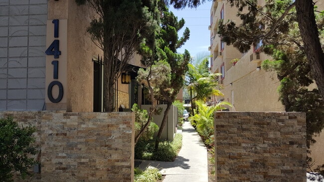Entrance - 1410 Venice Blvd.
