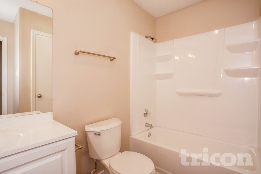 Building Photo - 12558 Chalmette St