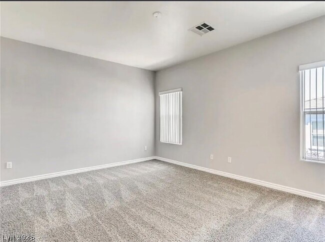 Building Photo - 227 Charming Ct