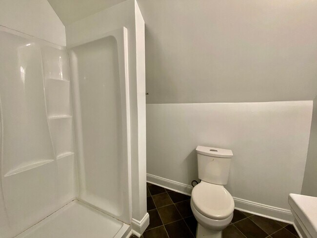 Building Photo - 2314 Victor St