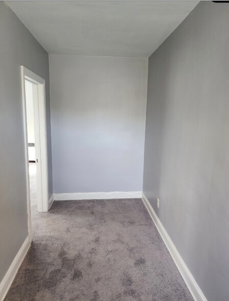 Building Photo - 1253 Circle Dr