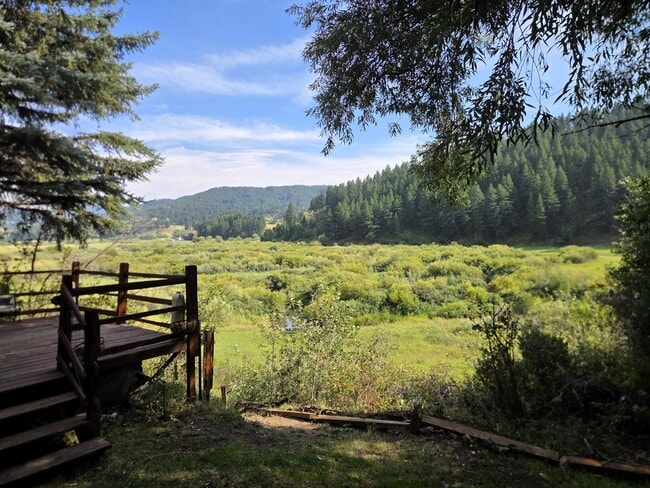 Building Photo - 5782 Bridger Canyon Rd