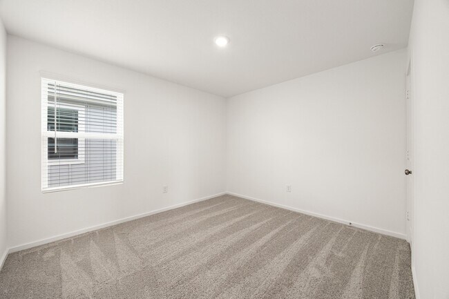 Building Photo - 26270 Arrowleaf Dr