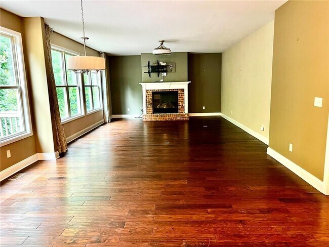 Building Photo - 3366 Kenyon Creek Dr NW