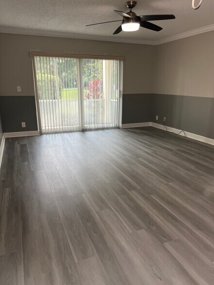 Living room - 6184 Michelle Way