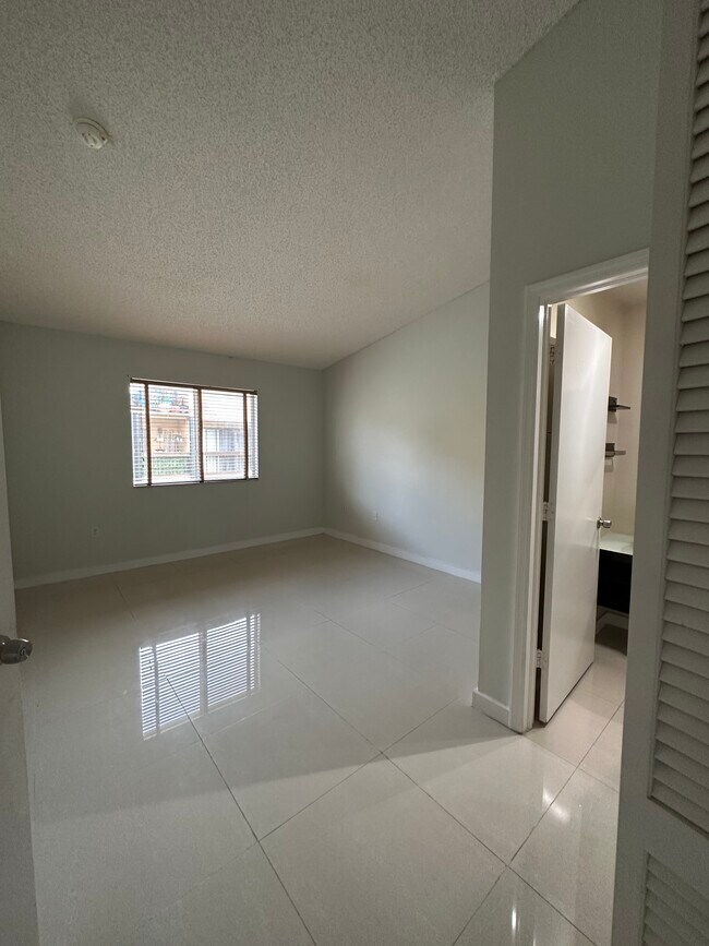 Building Photo - 6726 SW 130th Pl