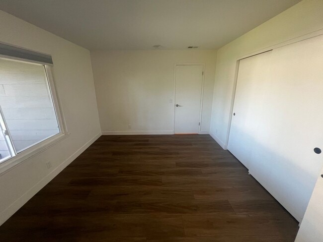 Building Photo - Beautiful 4 bed 2 bath home in San Jose with AC. Must See!