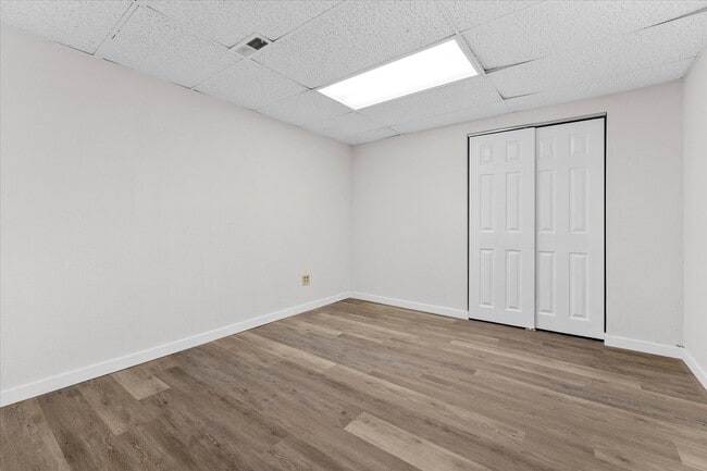 Building Photo - 1102 Apache Dr