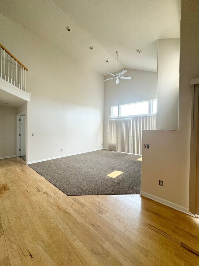 Building Photo - Stunning 4 Bedroom, 3.5 Bath with 3 car attached garage Home in Paragon Estates in Fort Collins, CO