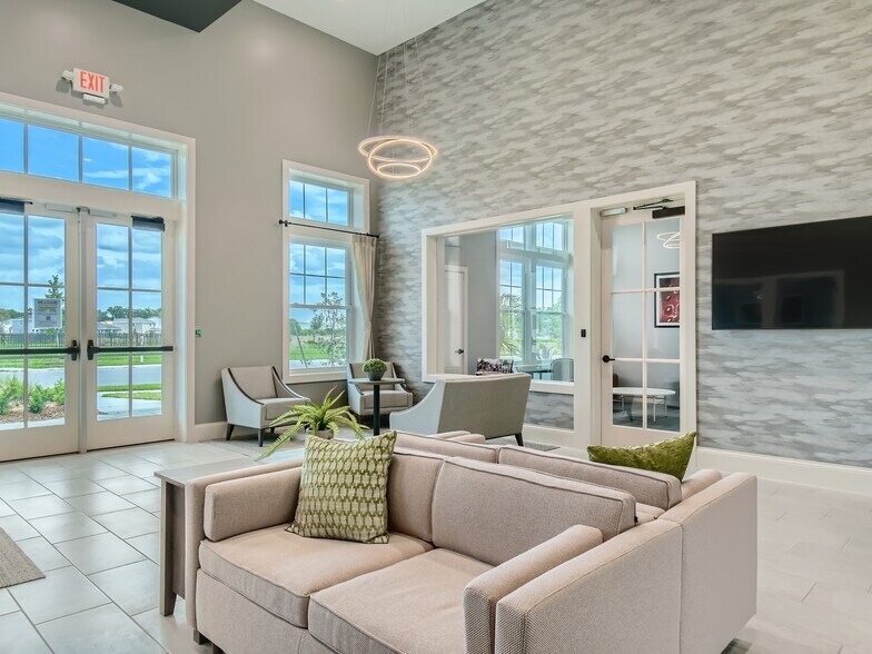 Building Photo - 2107 Saffron Walden Dr
