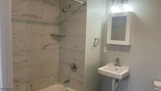 Building Photo - 38 Mill St