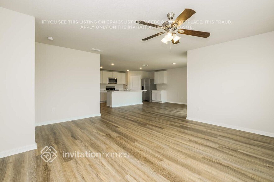 Building Photo - 4107 112th St E