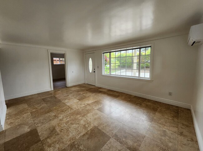 Building Photo - 1208 Lincoln Avenue